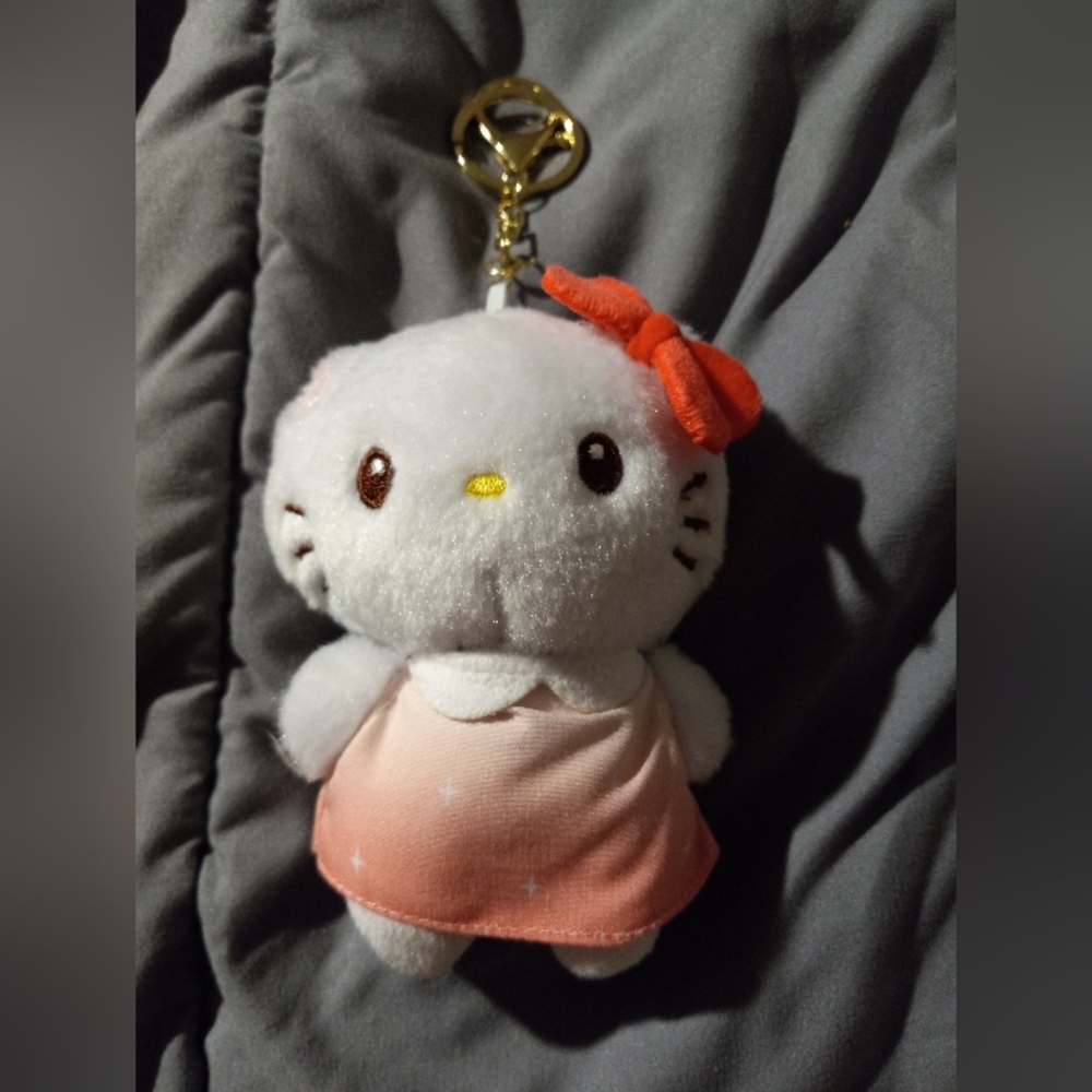 Hello kitty keychain